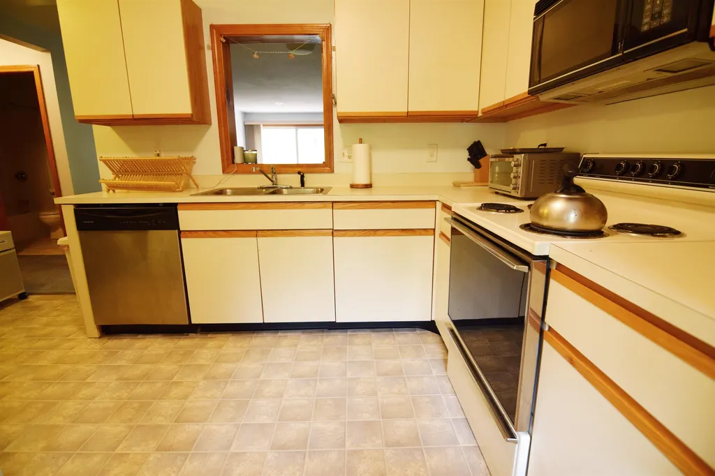 23 Hummingbird Road Lincoln NH 03251