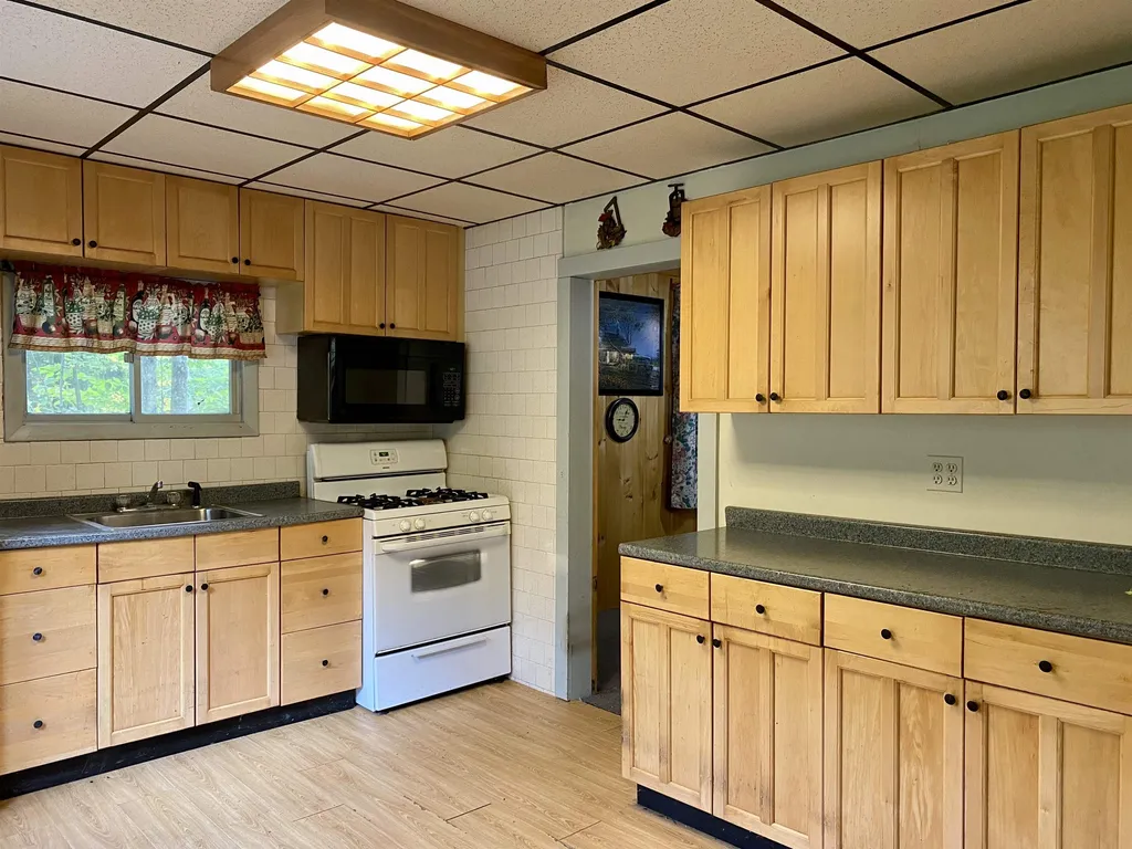 314 Bradley Lake Road Andover NH 03216
