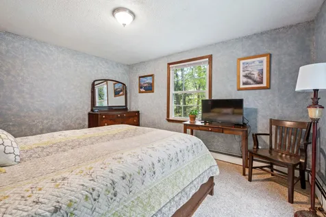 28 Pinnacle Street Hooksett NH 03106