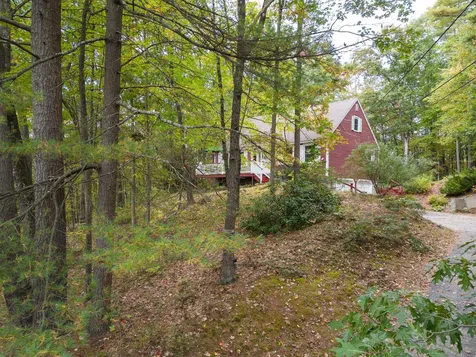 28 Pinnacle Street Hooksett NH 03106