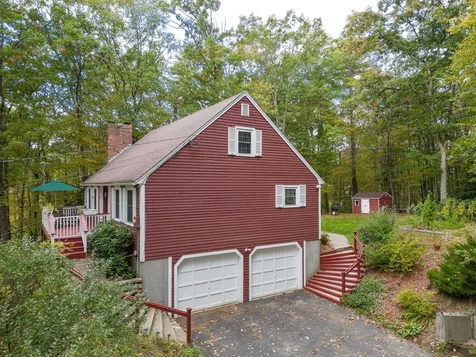 28 Pinnacle Street Hooksett NH 03106