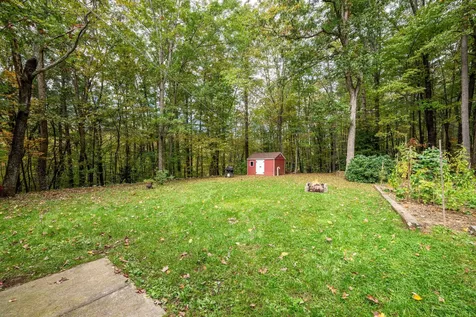 28 Pinnacle Street Hooksett NH 03106