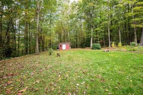 28 Pinnacle Street Hooksett NH 03106