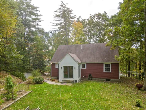 28 Pinnacle Street Hooksett NH 03106