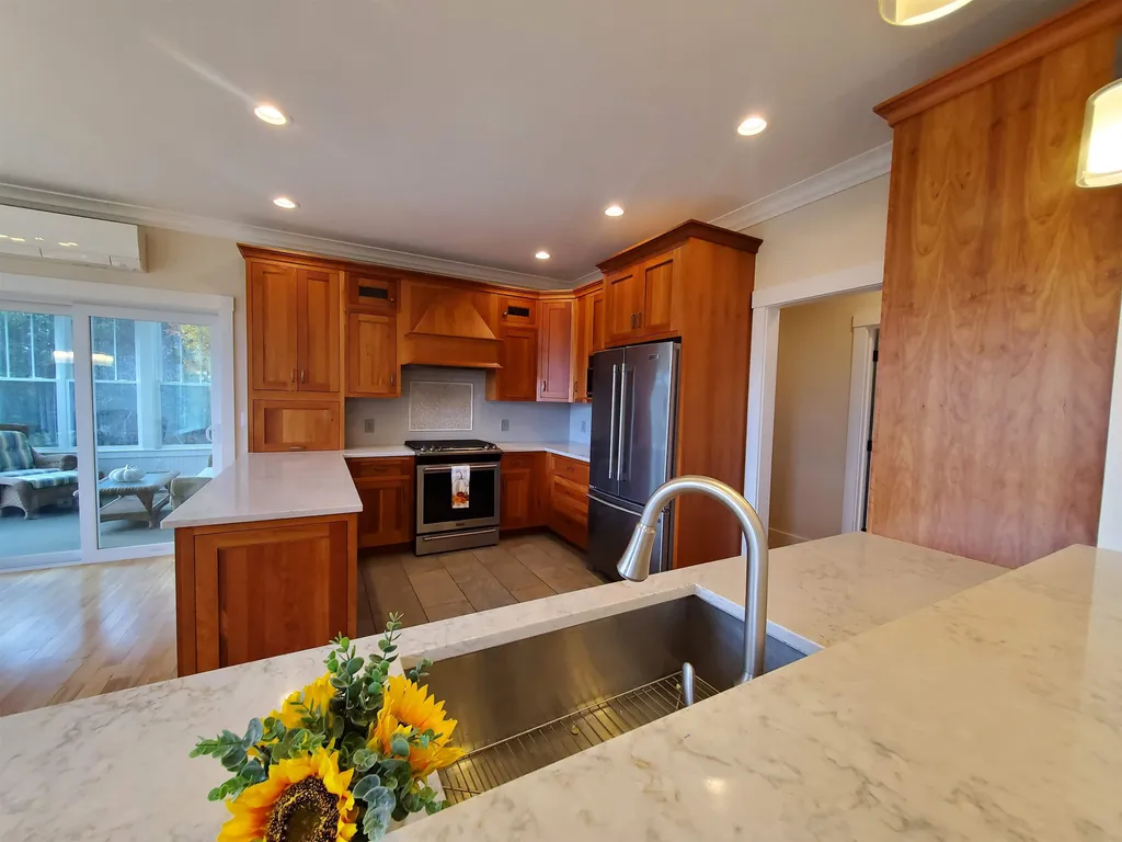 26 Sunset Rock Road Lebanon NH 03766