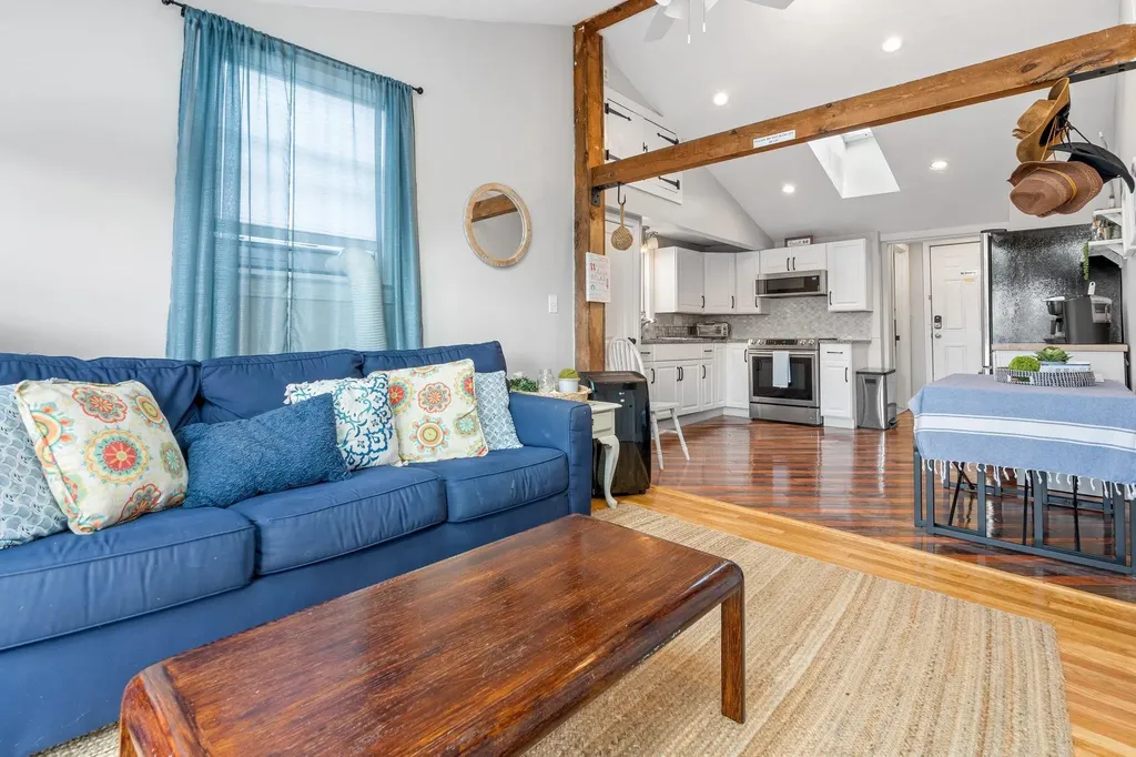 18 Perkins Avenue Hampton NH 03842