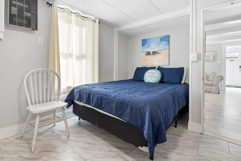 18 Perkins Avenue Hampton NH 03842