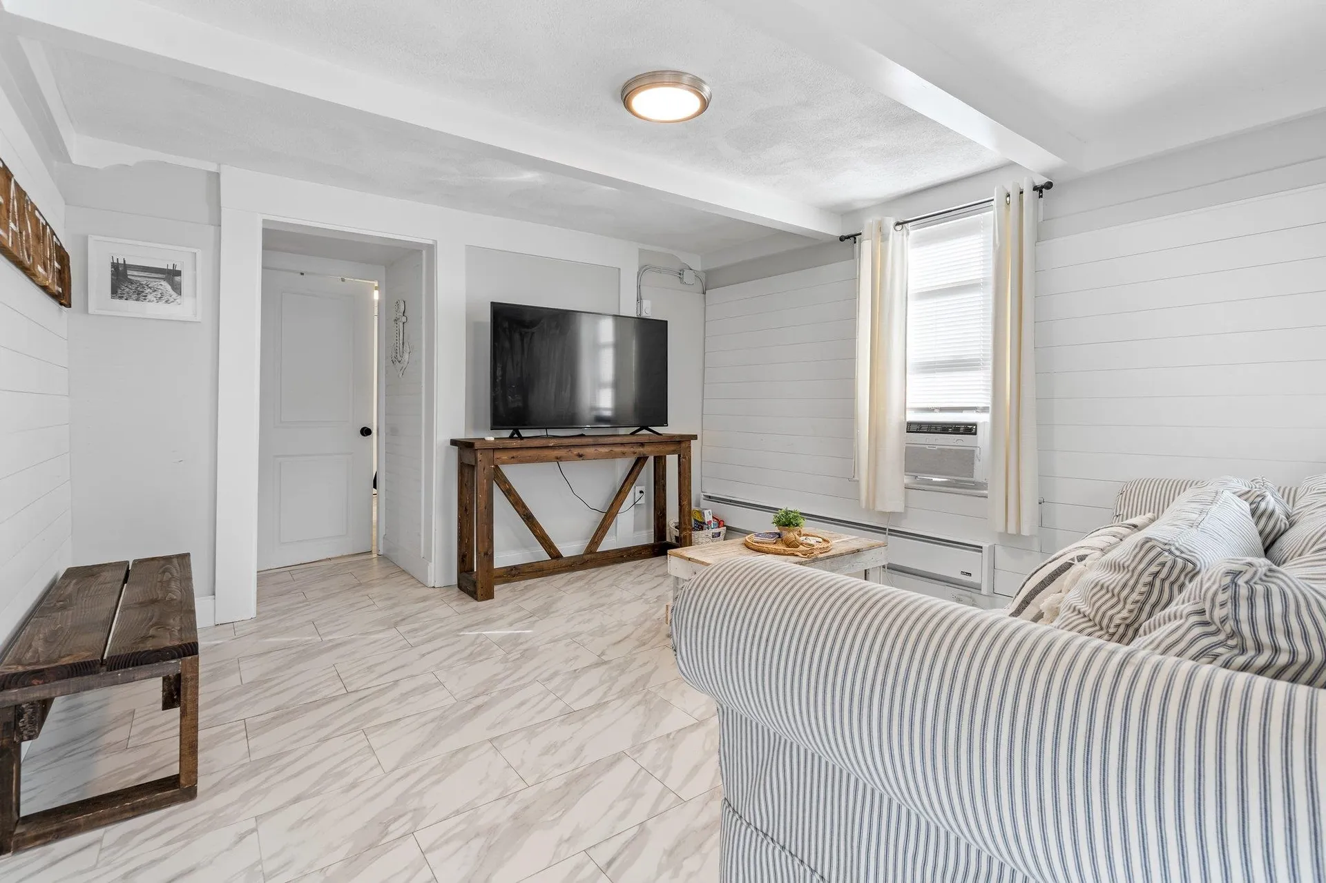 18 Perkins Avenue Hampton NH 03842