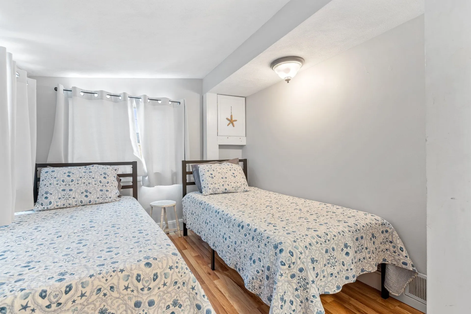 18 Perkins Avenue Hampton NH 03842