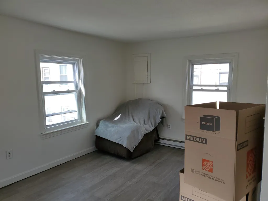 8 Wall Street Claremont NH 03743