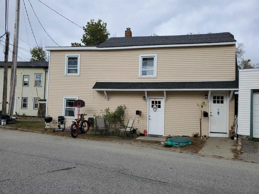 8 Wall Street Claremont NH 03743