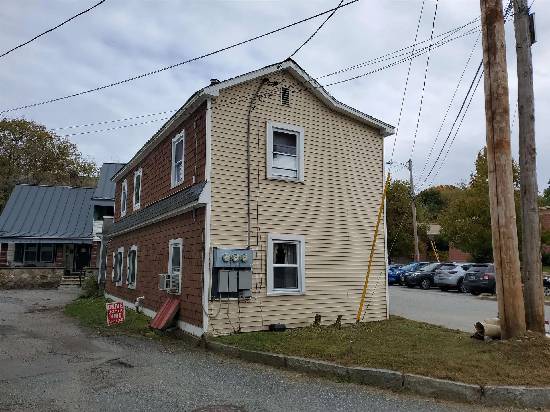 8 Wall Street Claremont NH 03743