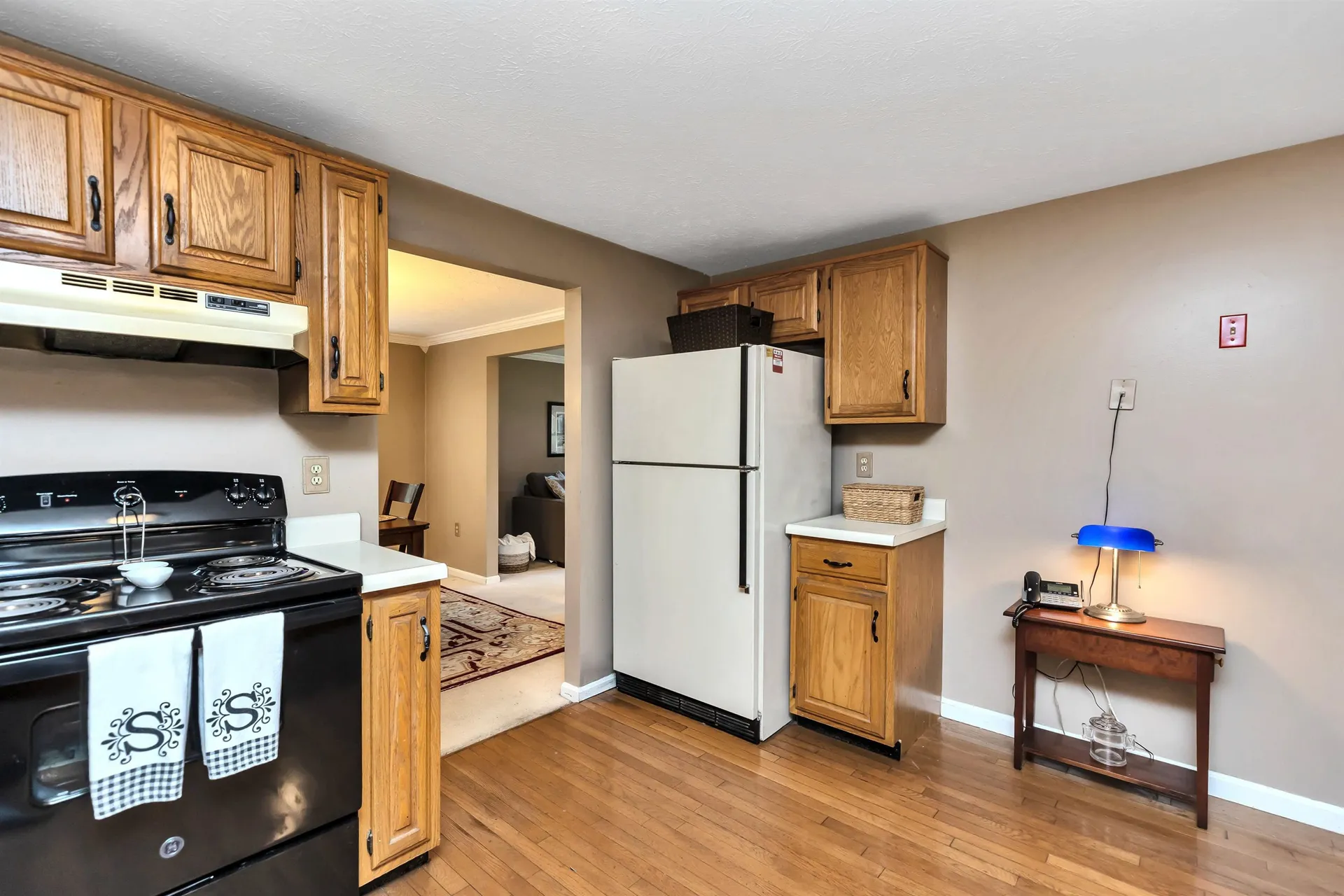 8 Lexington Avenue Londonderry NH 03053