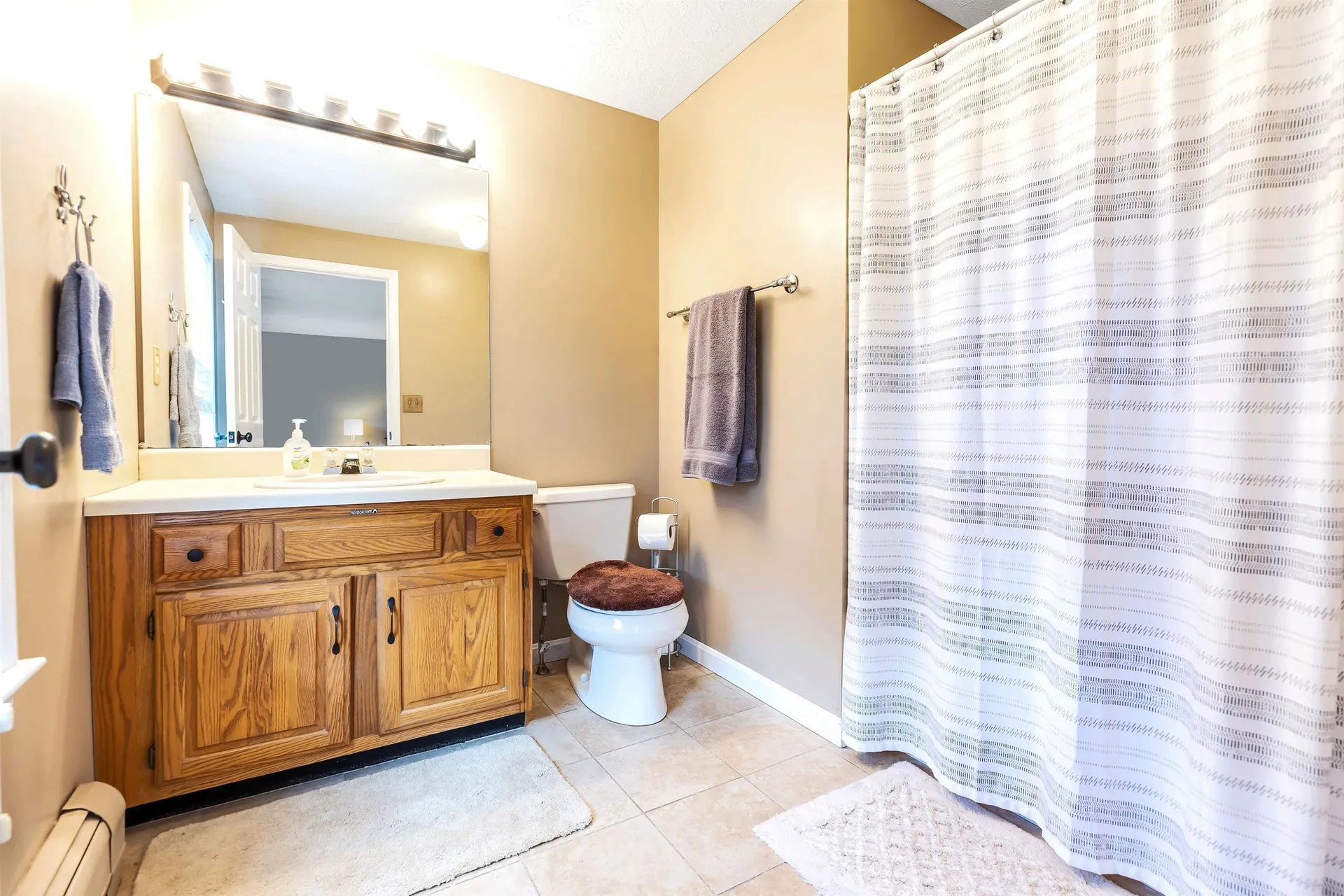 8 Lexington Avenue Londonderry NH 03053