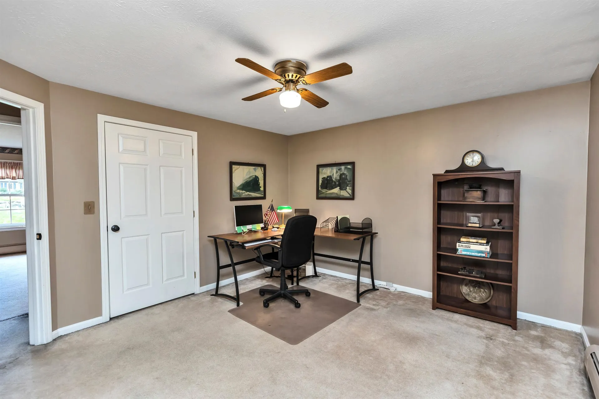 8 Lexington Avenue Londonderry NH 03053