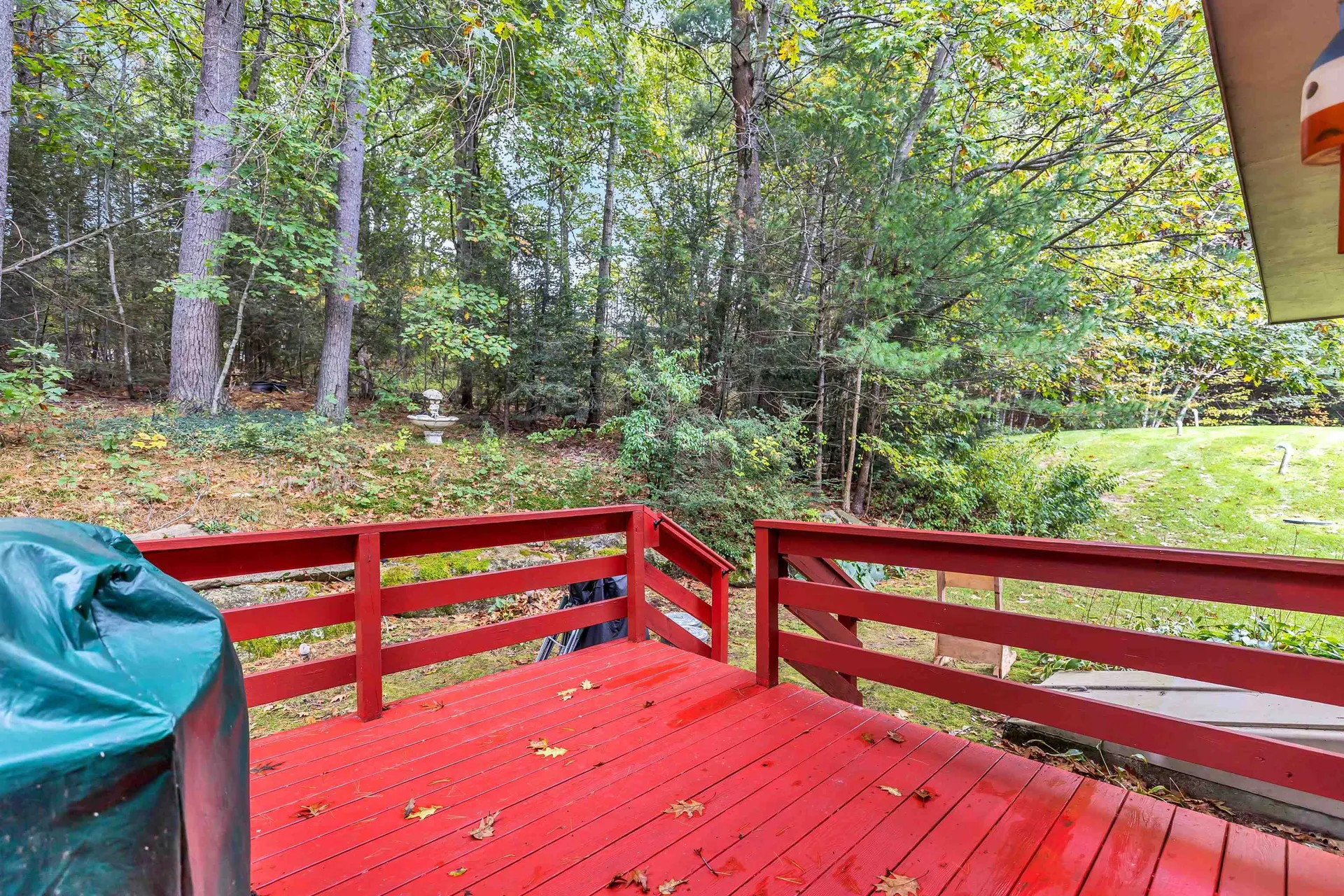 8 Lexington Avenue Londonderry NH 03053
