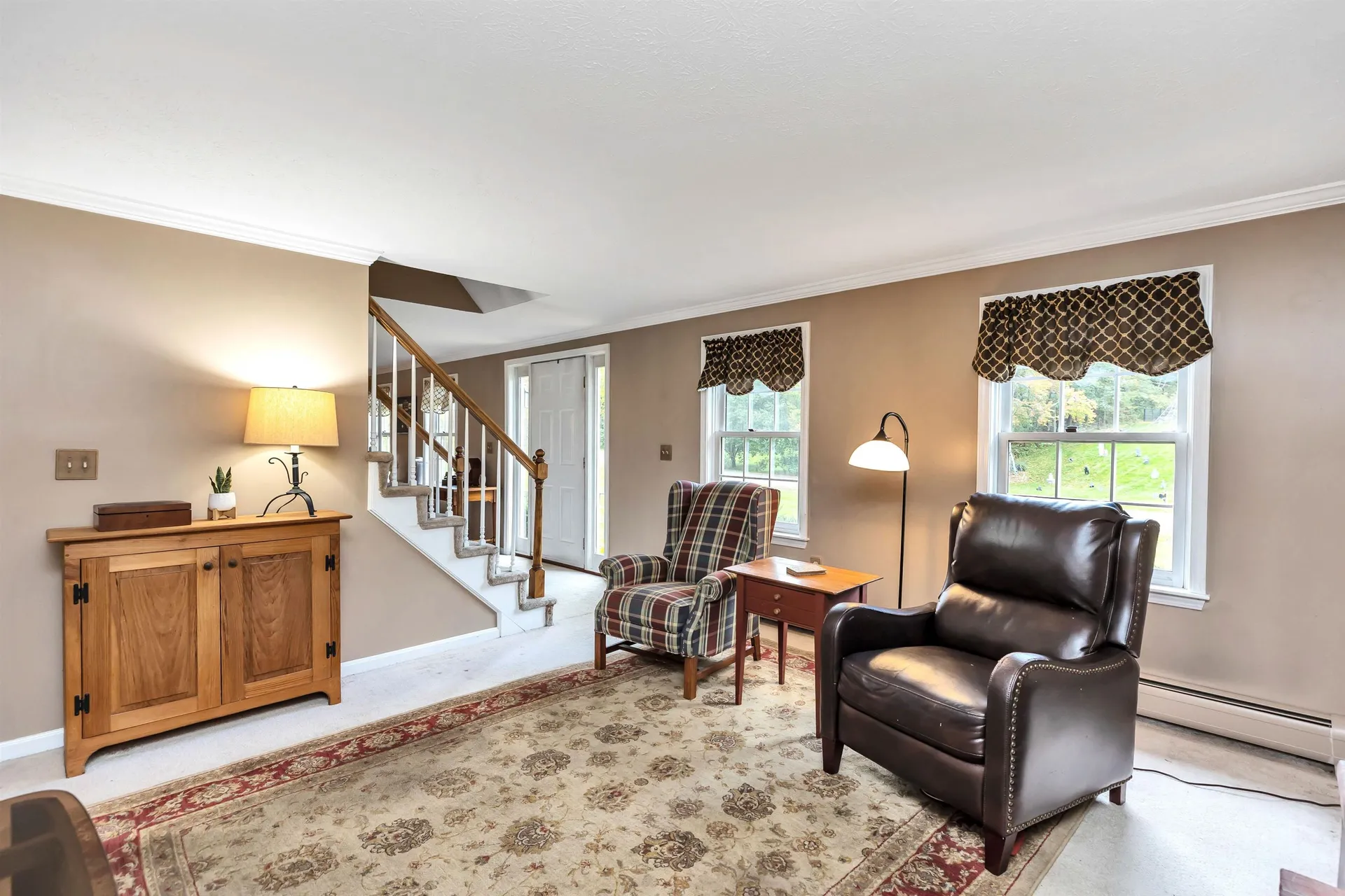 8 Lexington Avenue Londonderry NH 03053