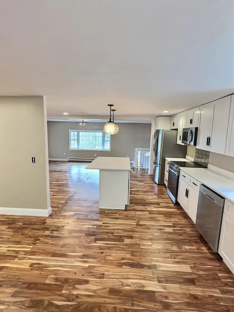 13 Brookview Drive Pelham NH 03076
