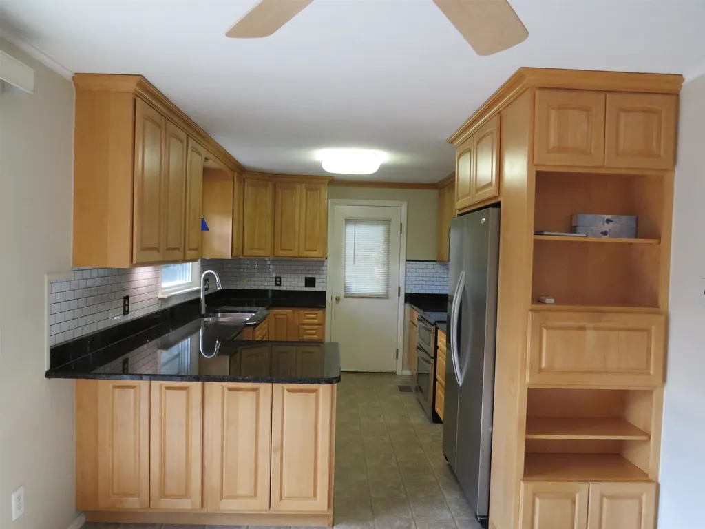185 President Road Manchester NH 03103