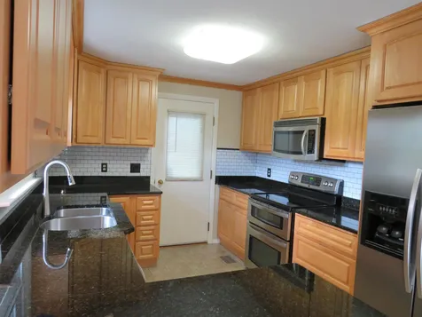 185 President Road Manchester NH 03103