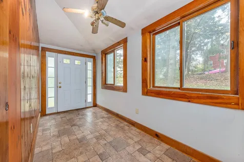 11 Gale Village Road Newton NH 03858