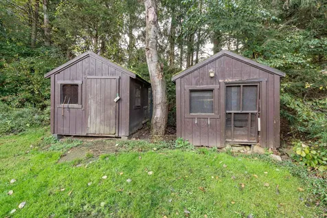 11 Gale Village Road Newton NH 03858