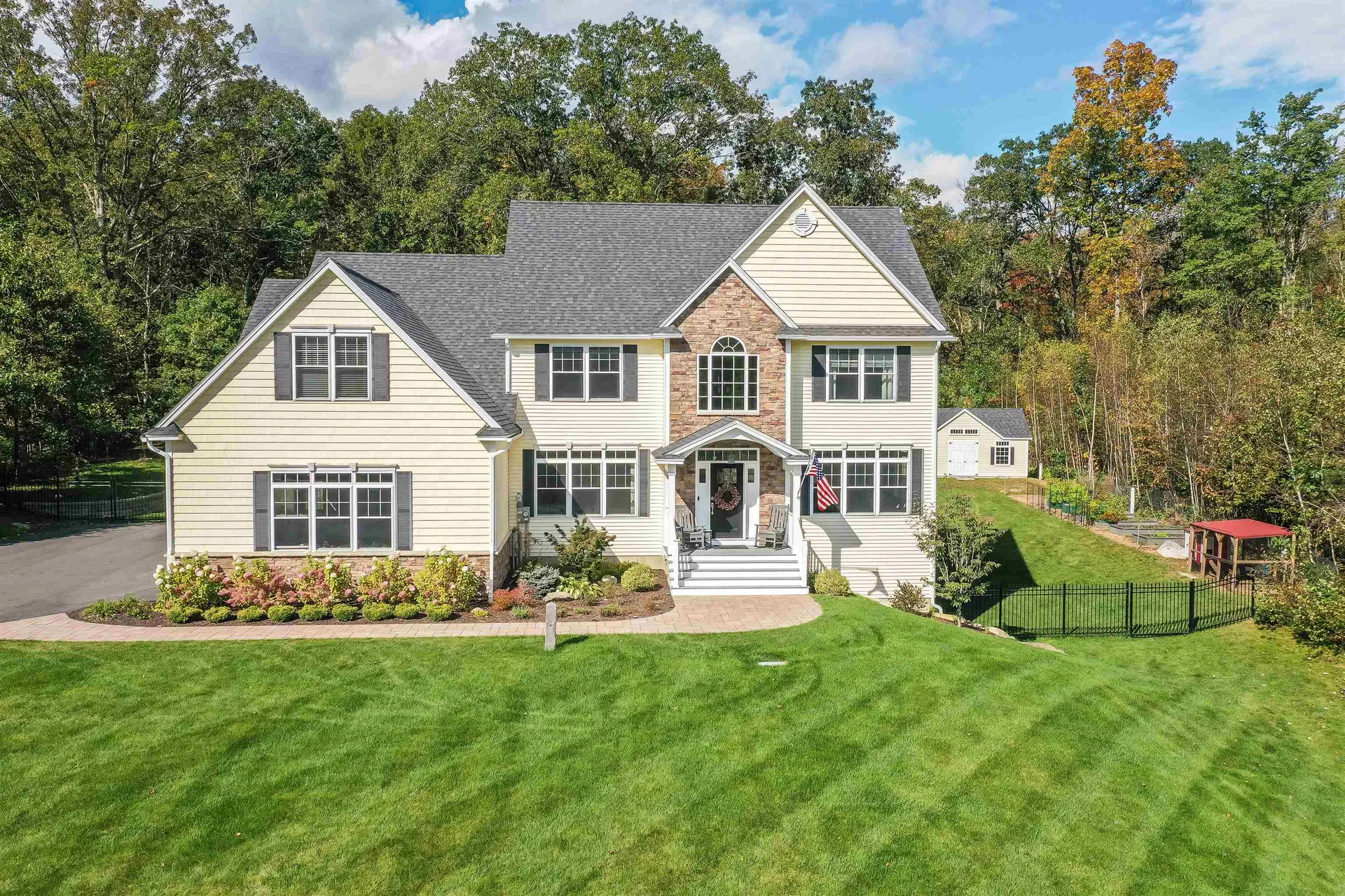 35 Anderson Way Auburn NH 03032