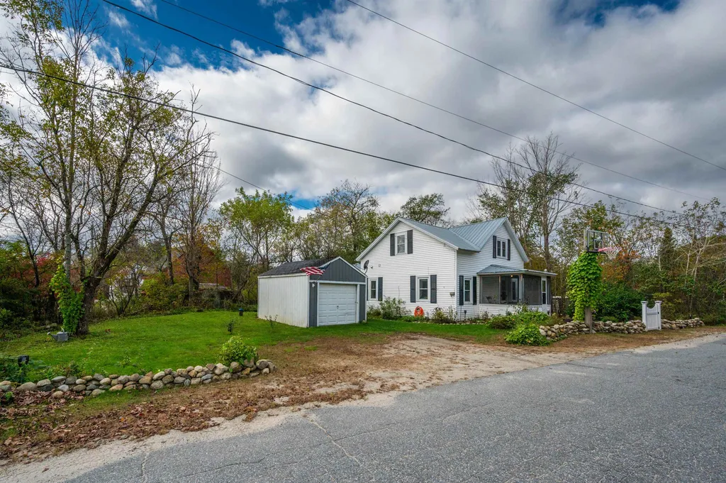 58 Library Road Grafton NH 03240