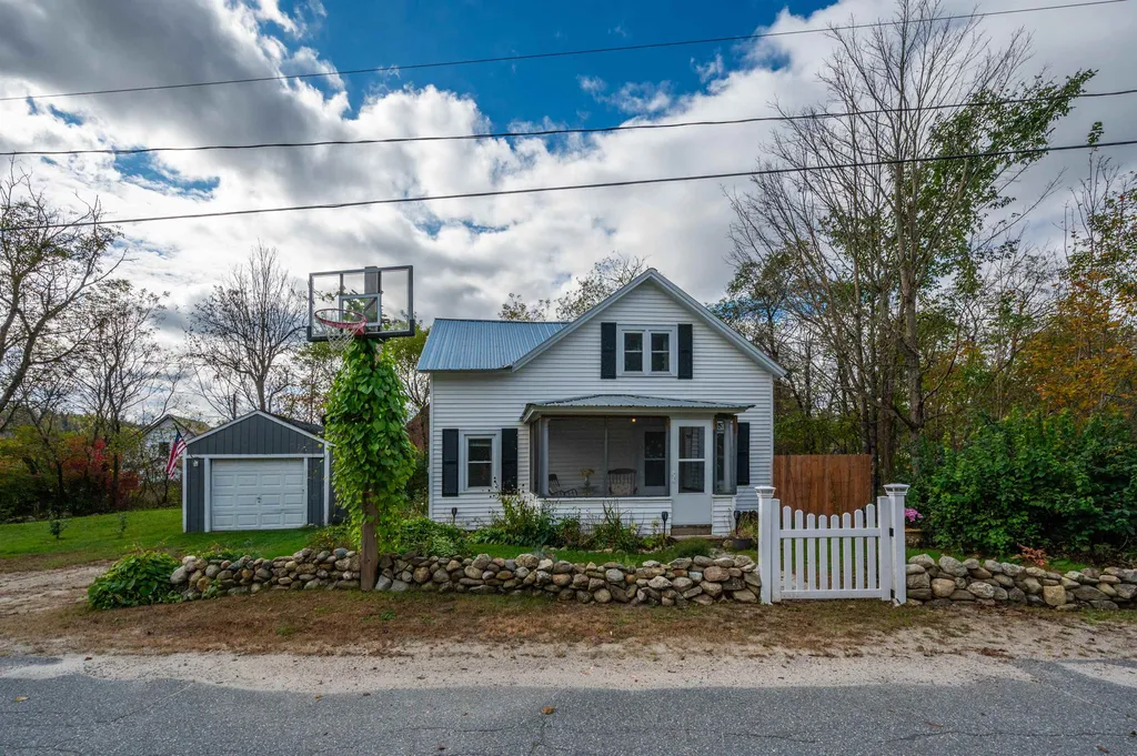 58 Library Road Grafton NH 03240