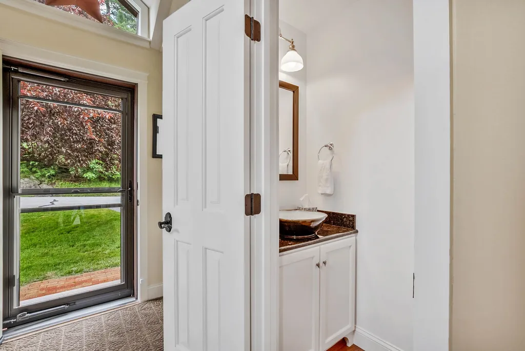 11b Indian Cave Landing Sunapee NH 03782
