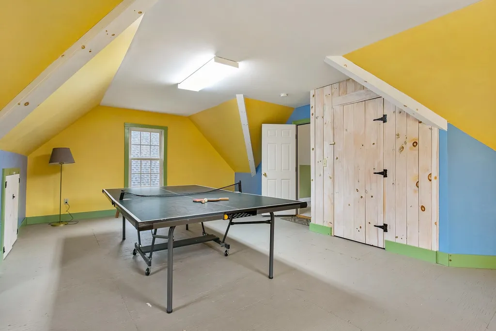 579 Sagamore Avenue Portsmouth NH 03801