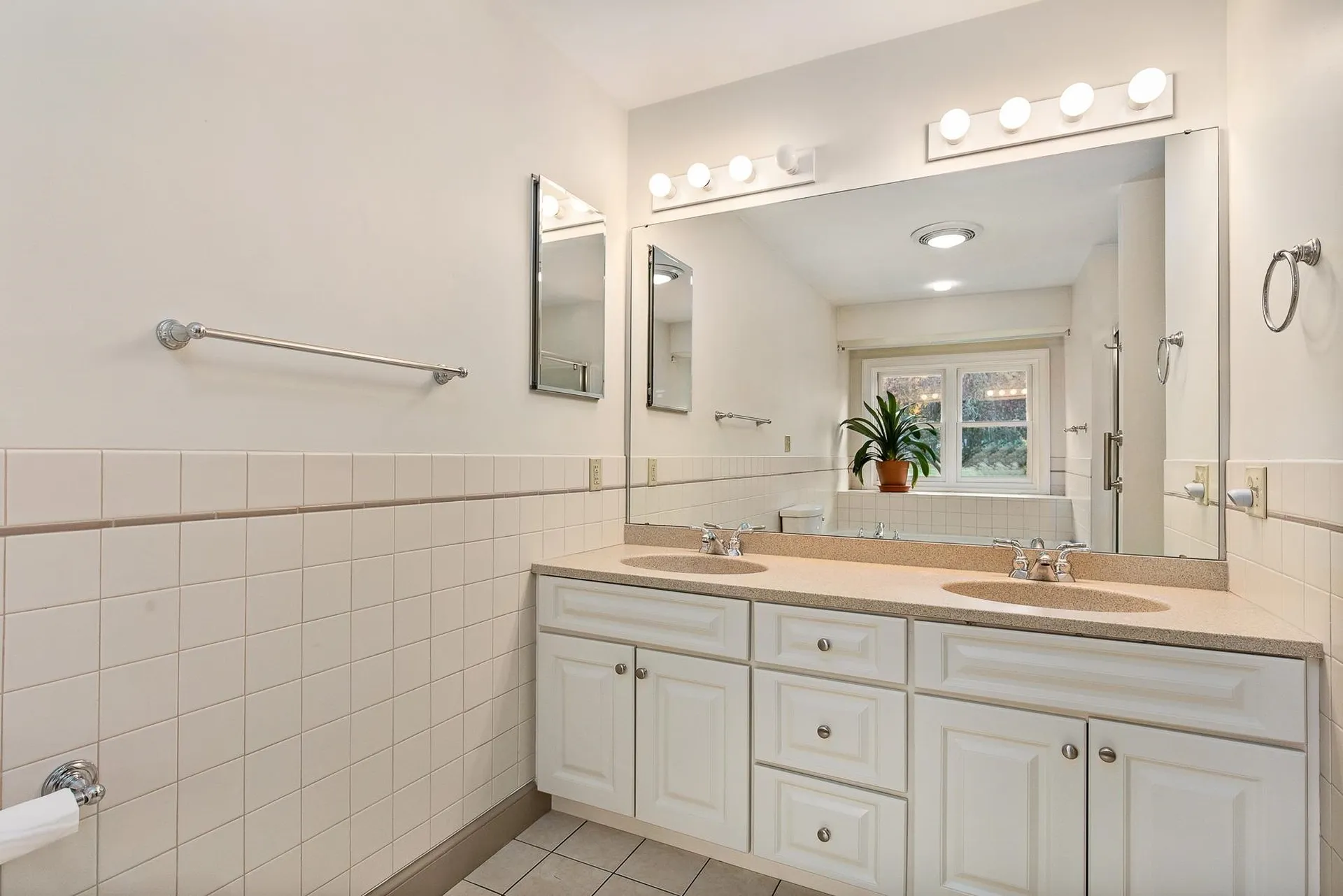 579 Sagamore Avenue Portsmouth NH 03801