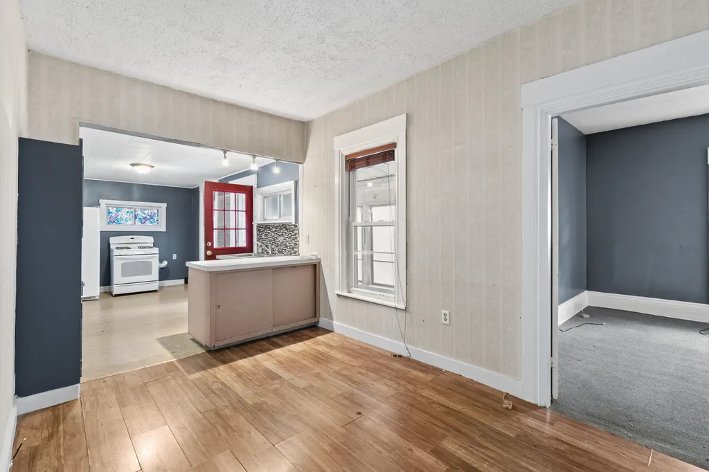 224 Laurel Street Manchester NH 03103