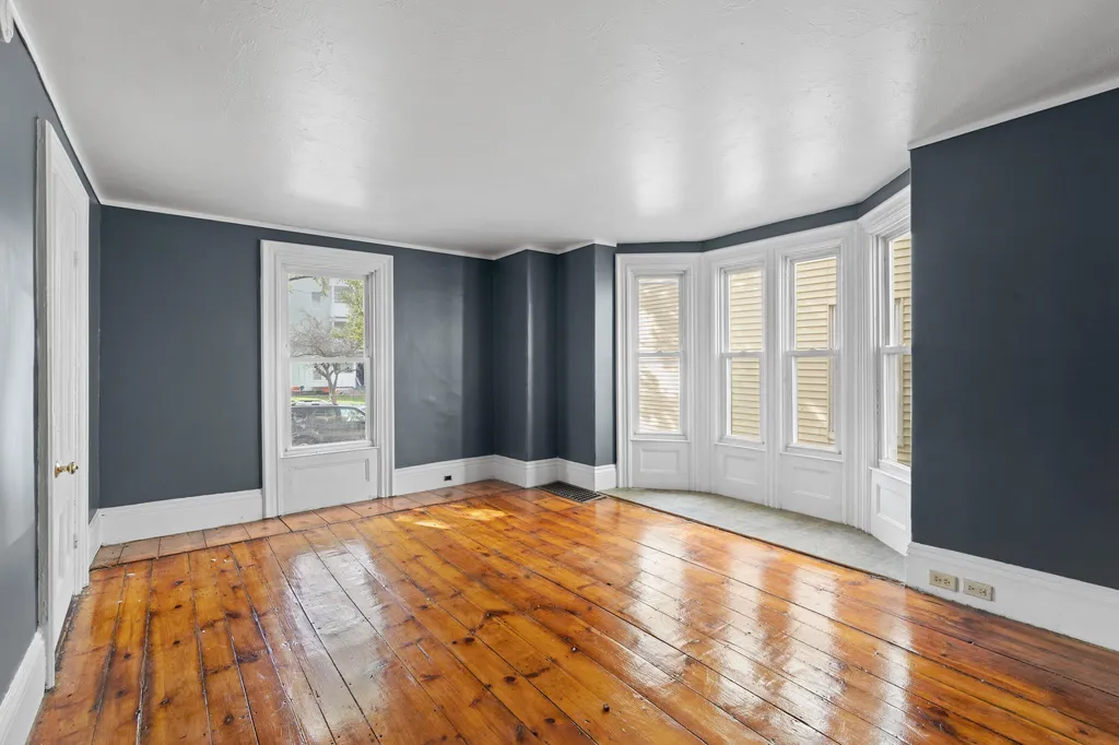 224 Laurel Street Manchester NH 03103