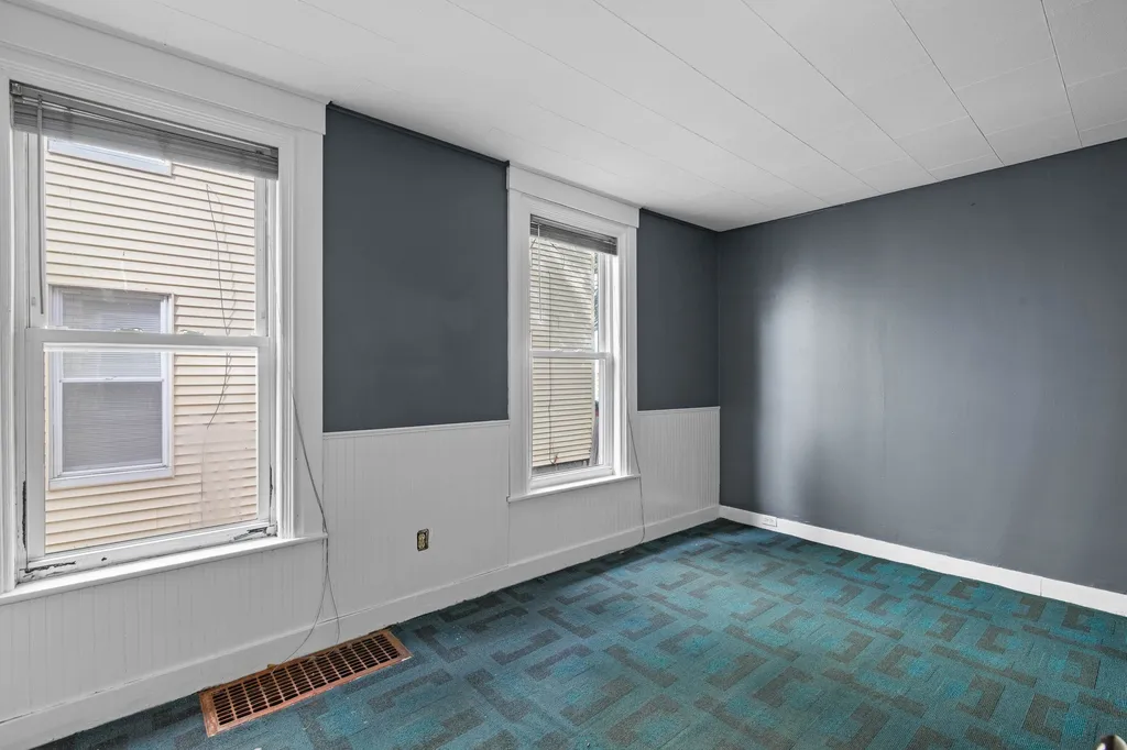 224 Laurel Street Manchester NH 03103