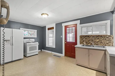 224 Laurel Street Manchester NH 03103