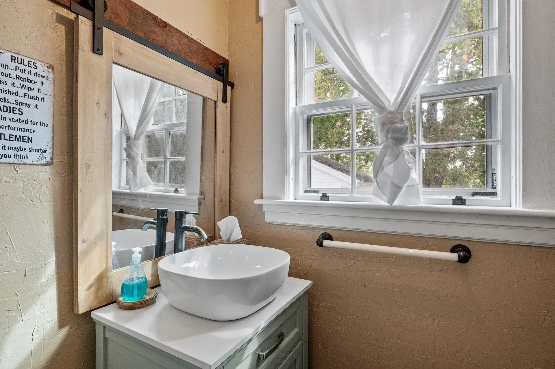 16 Gale Avenue Laconia NH 03246