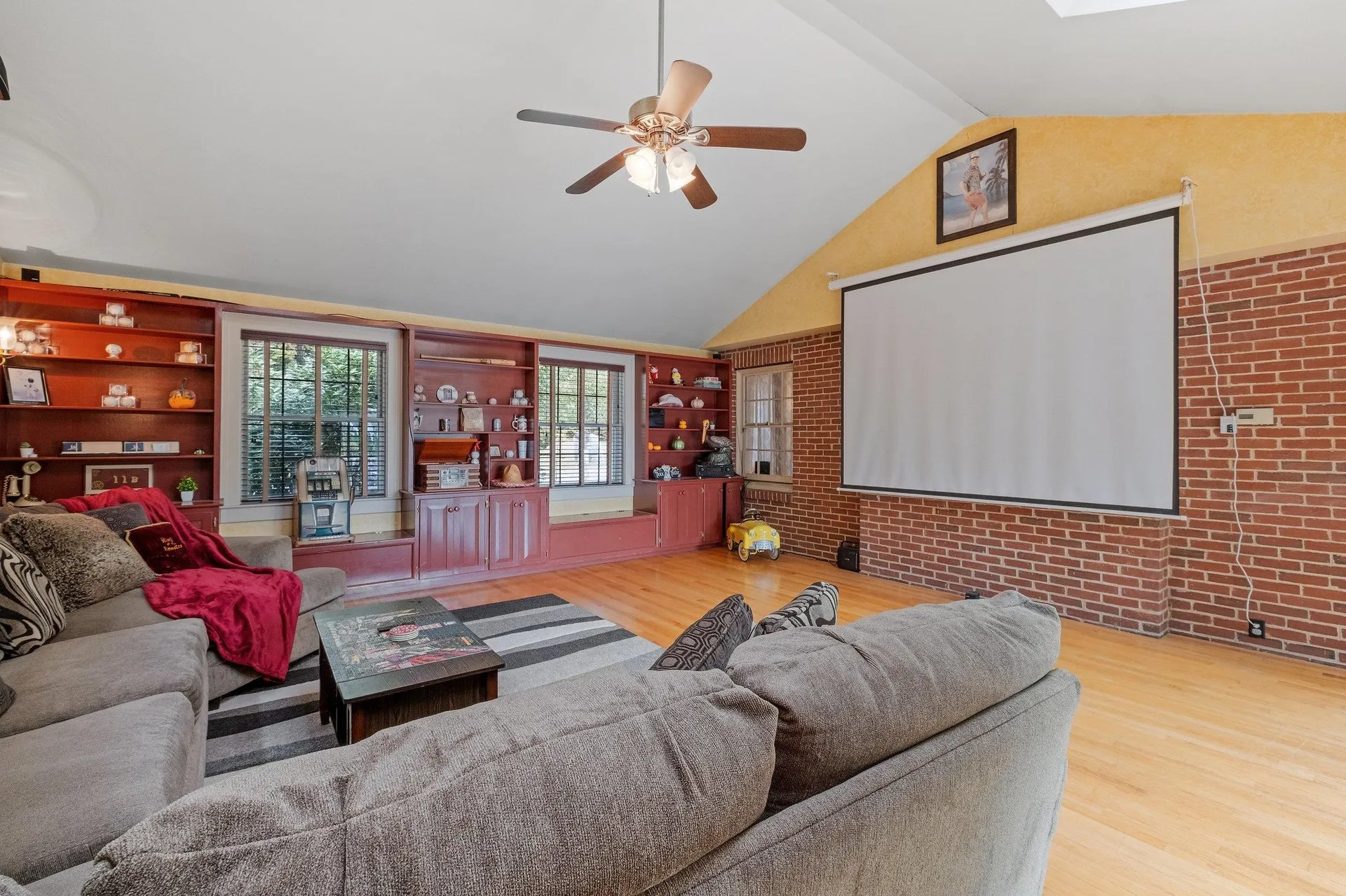 16 Gale Avenue Laconia NH 03246