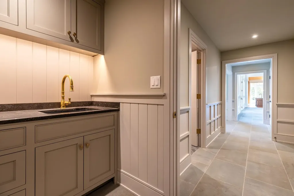 515 West Fields Road Manchester VT 05254