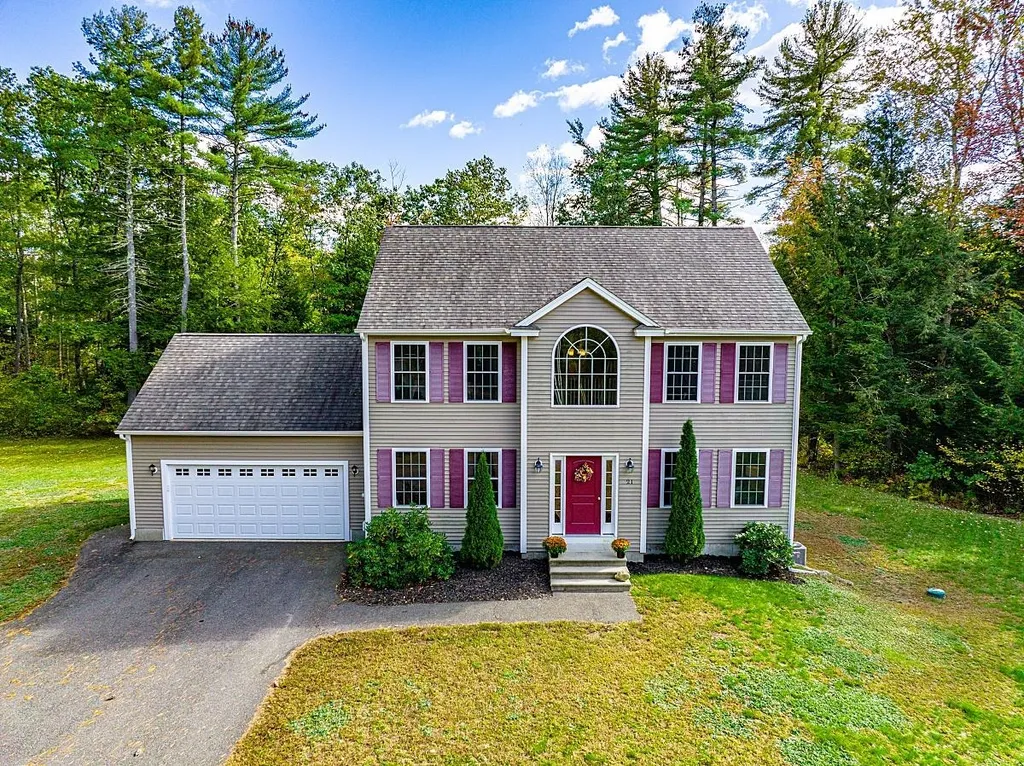 21 Nakomo Drive Litchfield NH 03052