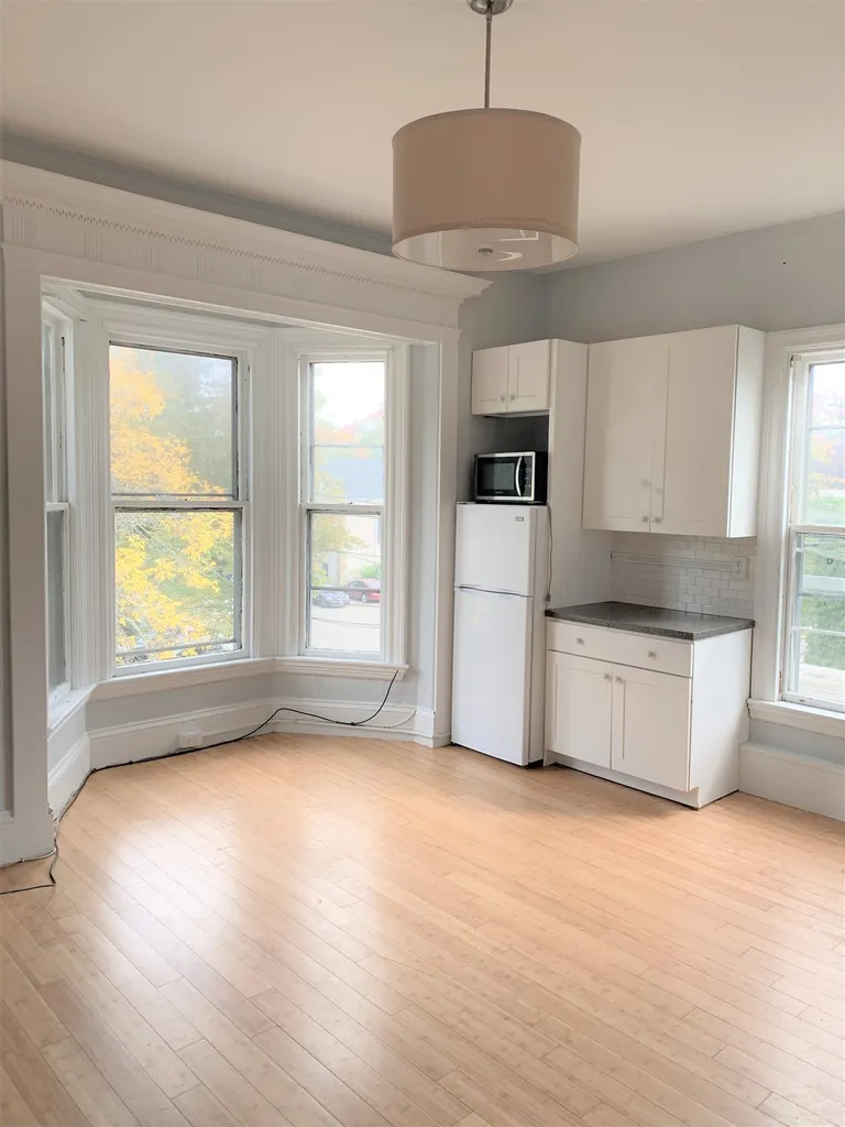 10 Merrimac Street Portsmouth NH 03801