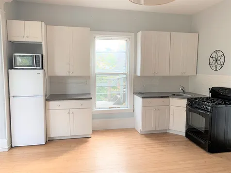 10 Merrimac Street Portsmouth NH 03801