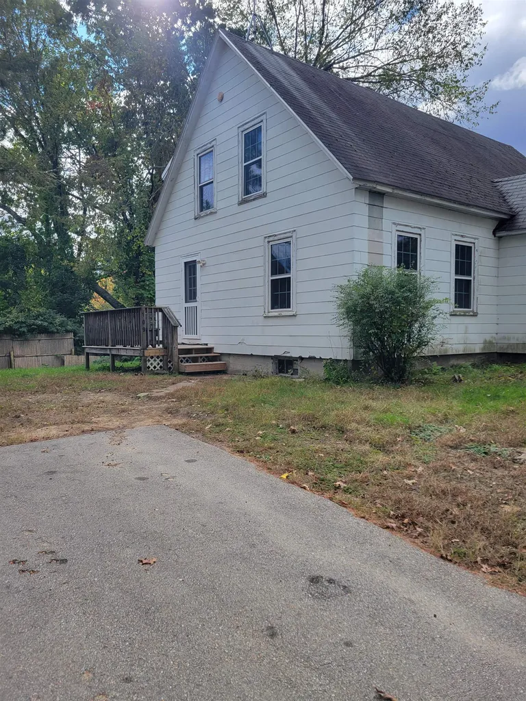 109 Ferry Street Hudson NH 03051