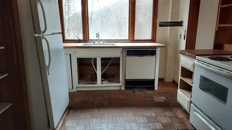 225 Camp Arden Road Dummerston VT 05301