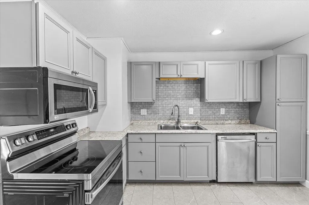 71 Woodcrest Circle Milton VT 05468