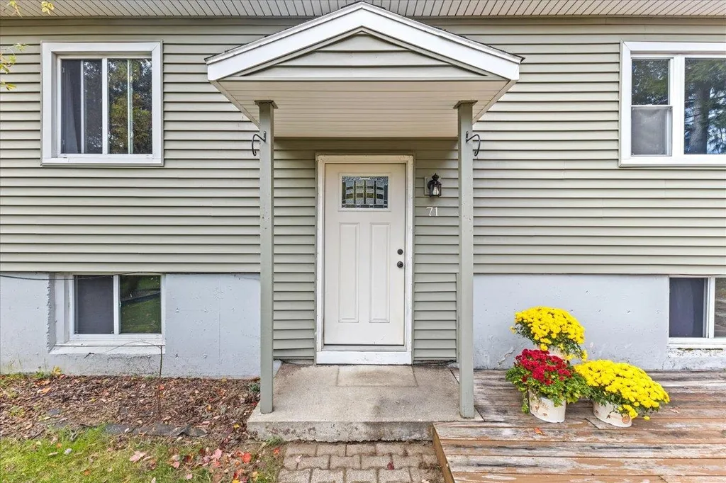 71 Woodcrest Circle Milton VT 05468