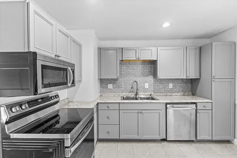 71 Woodcrest Circle Milton VT 05468
