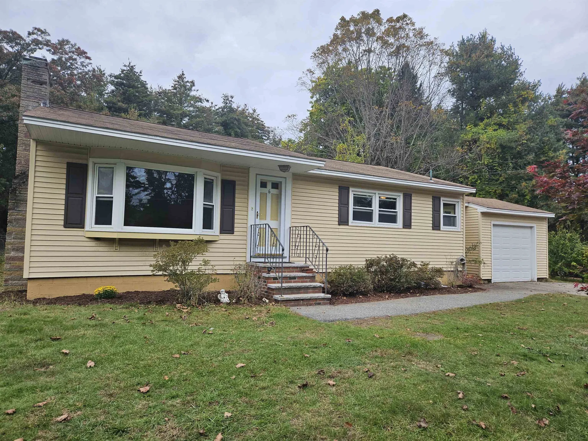 6 Glen Denin Drive Salem NH 03079