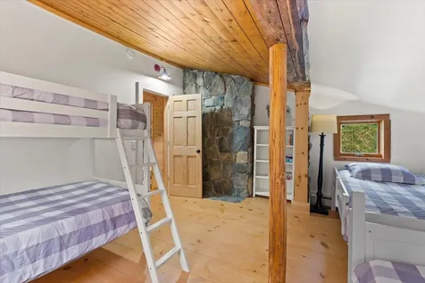 947 Boynton Road Londonderry VT 05148