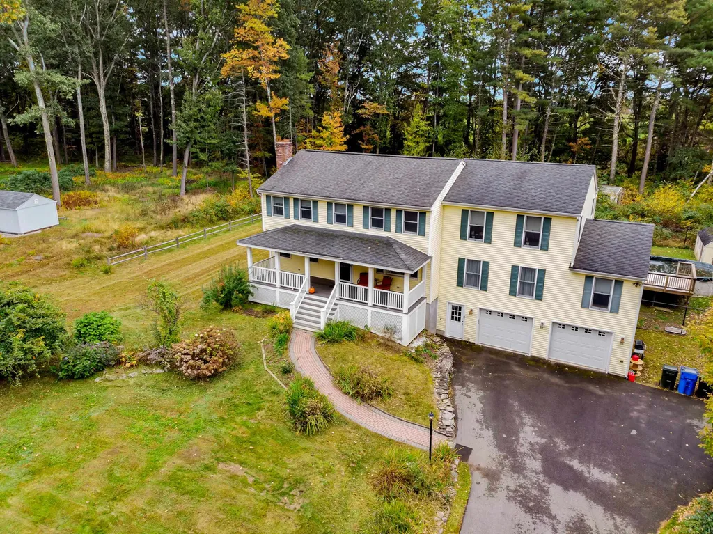 31 Wilshire Drive Londonderry NH 03053